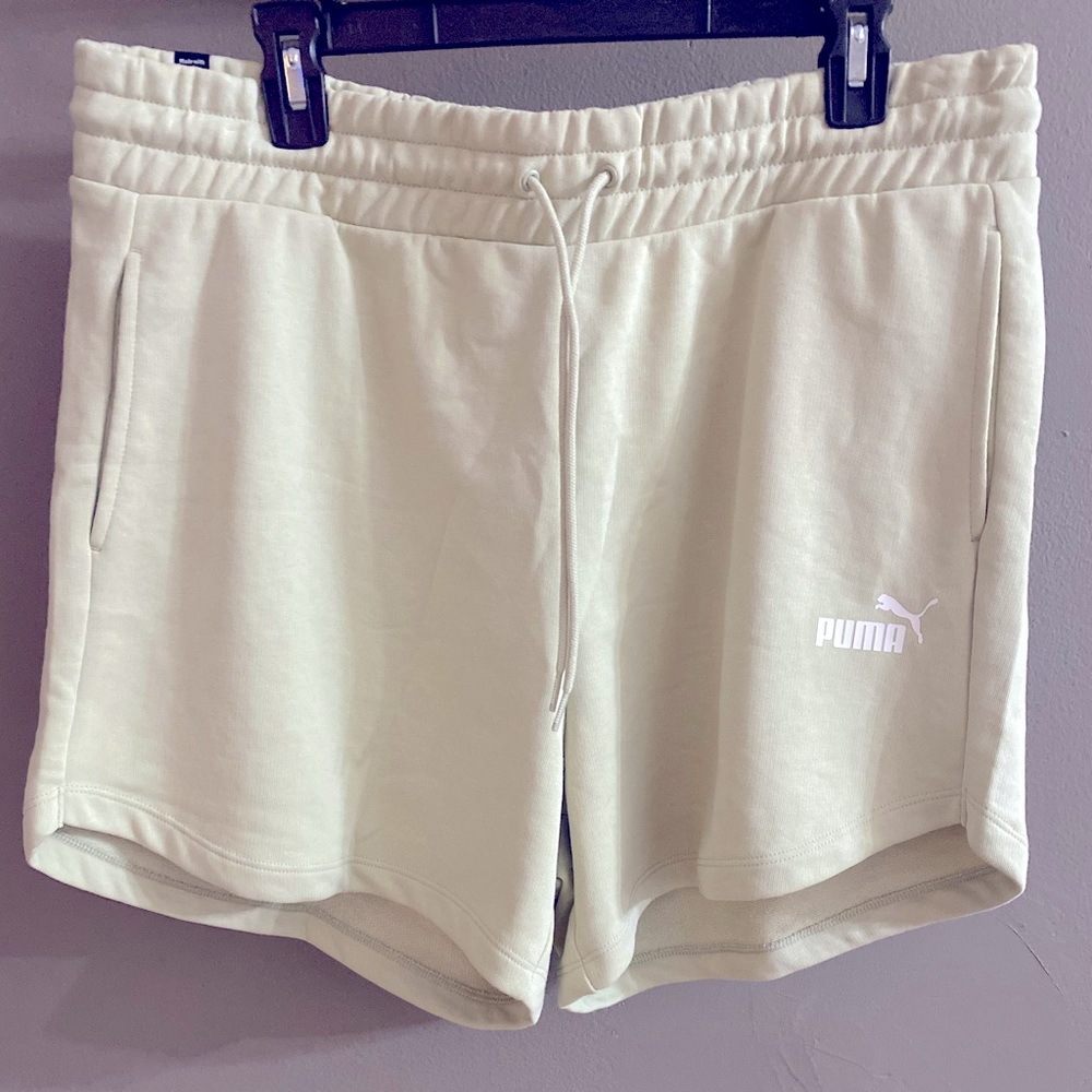 PUMA LADIES SHORTS
